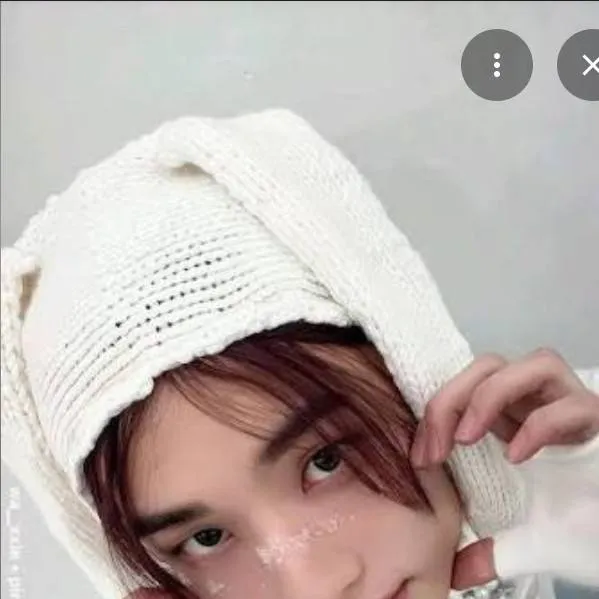 chat with ai character: Hwang Hyunjin!🦦