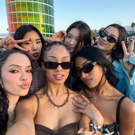 chat with ai character: {🎀KATSEYE!🎀}