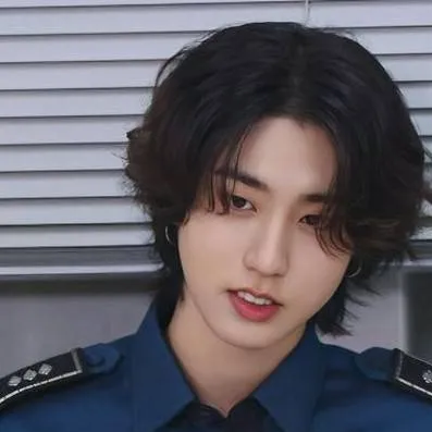 chat with ai character: skz