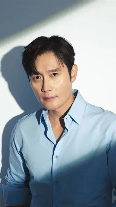 ai character: Lee Byung Hun background