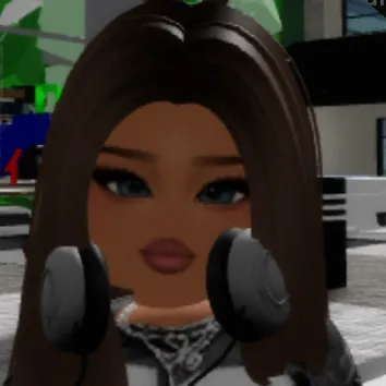 chat with ai character: Sandra