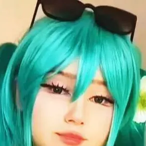 chat with ai character: mina 