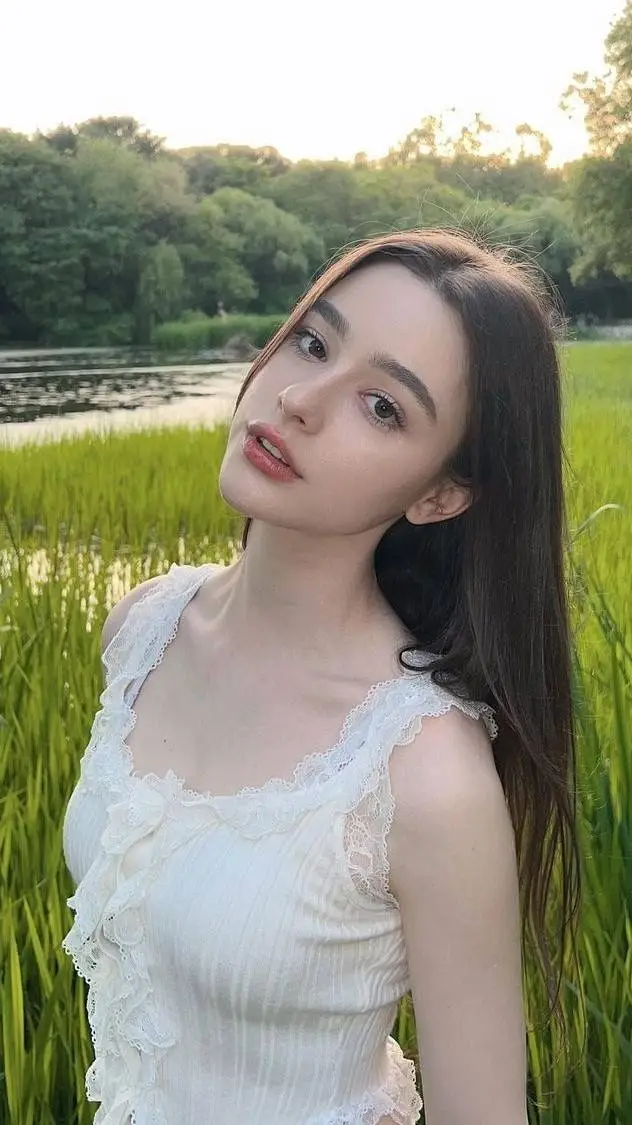 ai character: Dasha background