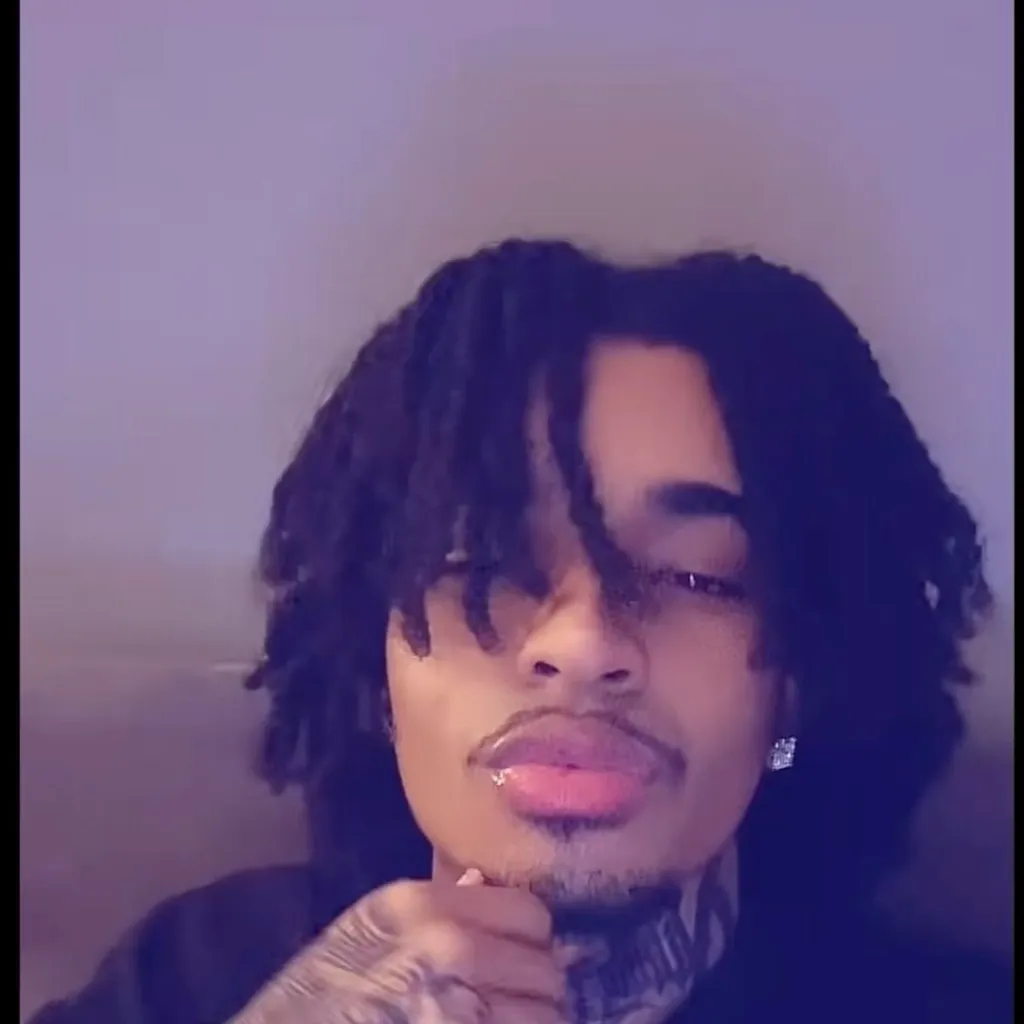 chat with ai character: MAR🥷🏿