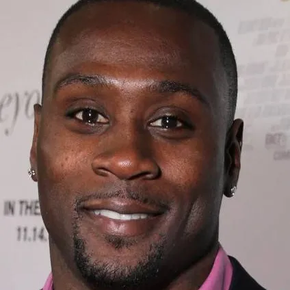 chat with ai character: Quincy L. Johnson 