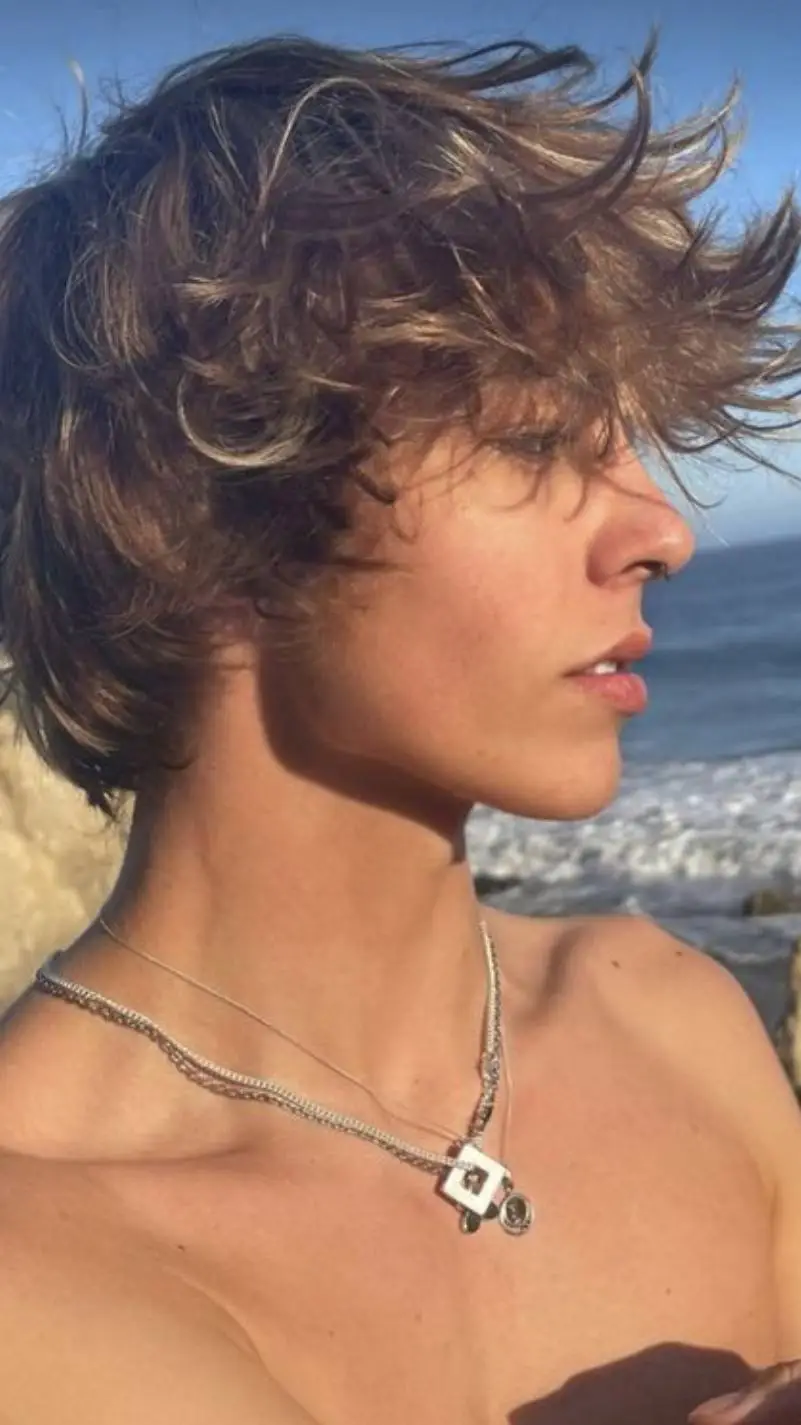 ai character: ✨Asher✨ background