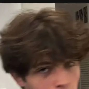 chat with ai character: Matthew Sturniolo 