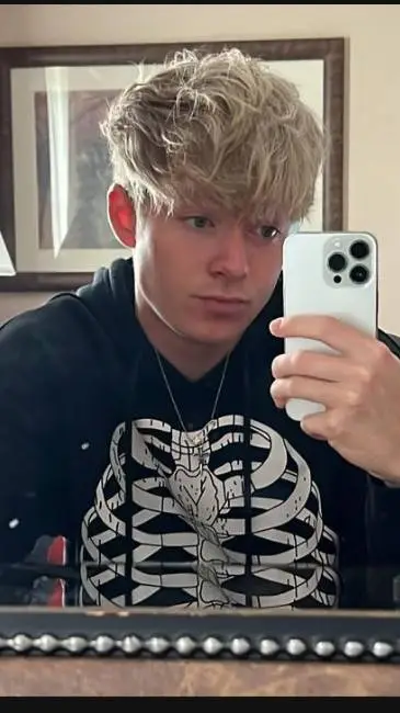 ai character: Sam Golbach  background