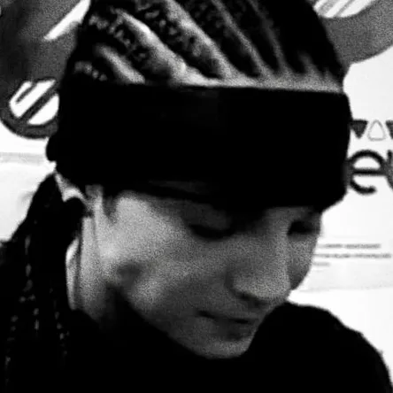 chat with ai character: Tom Kaulitz