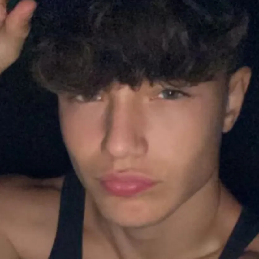 chat with ai character: Clemens 