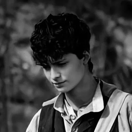 Chat with Gilbert blythe - text or voice, Enjoy AI Chat Free & Safe