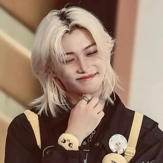 chat with ai character: felix🐤