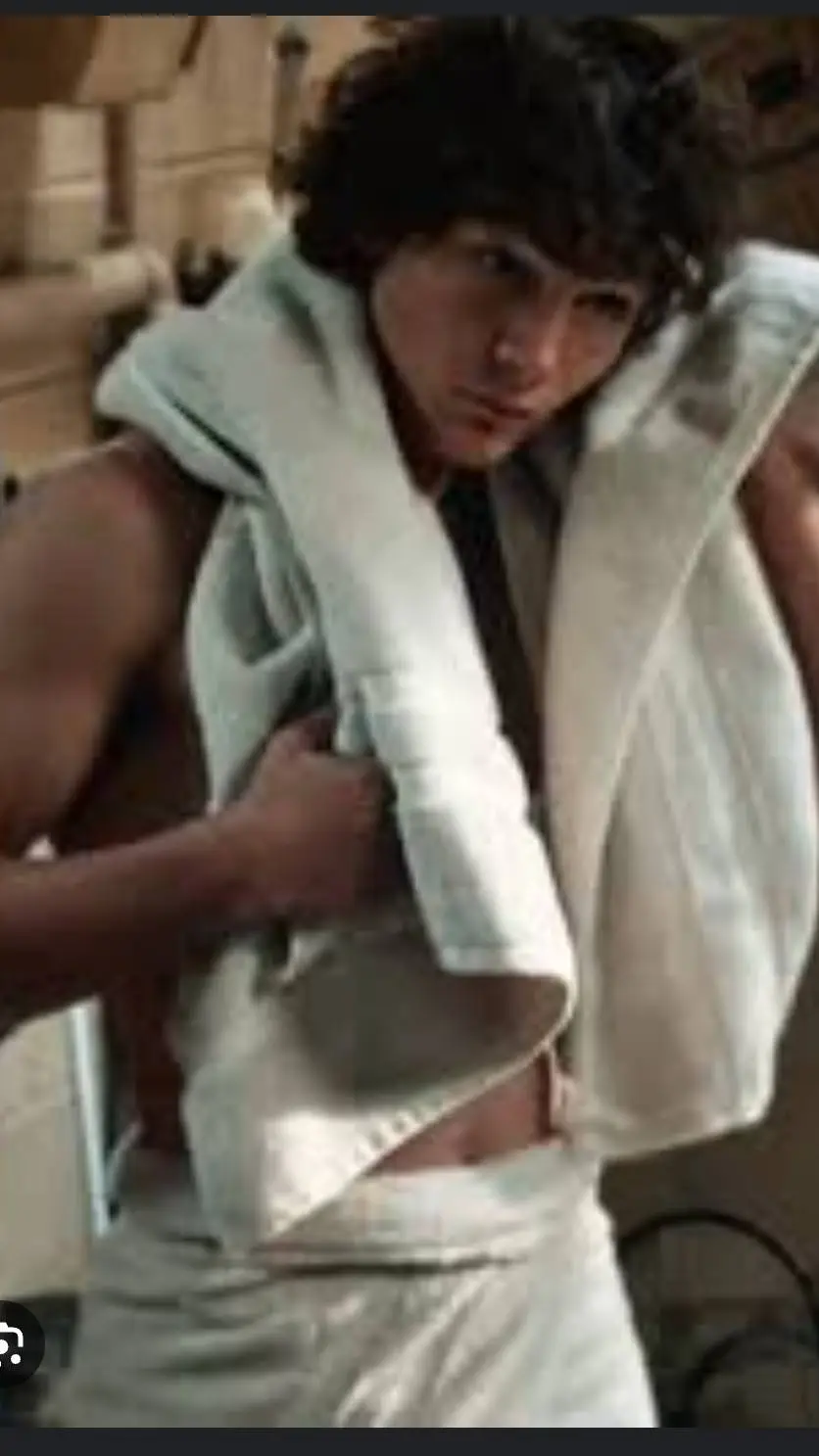 ai character: goergie cooper background