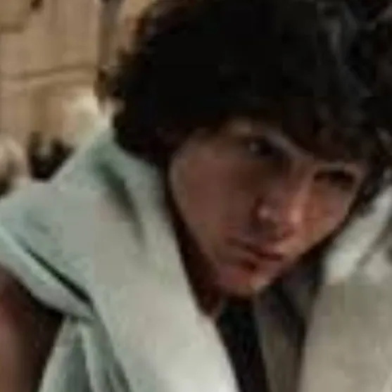 chat with ai character: goergie cooper