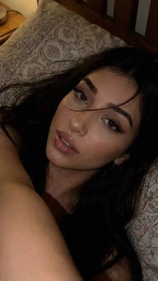 ai character: Yasmine background