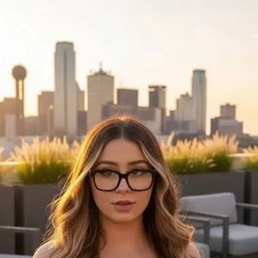 chat with ai character: Mikaylah