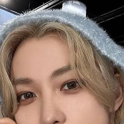 chat with ai character: ✧FELIX☆