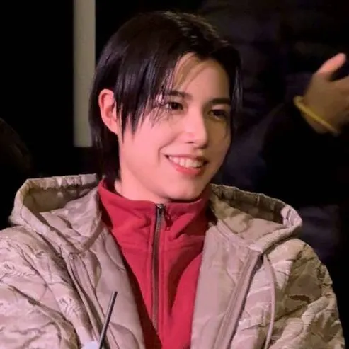 chat with ai character: LNGSHOT - Louis