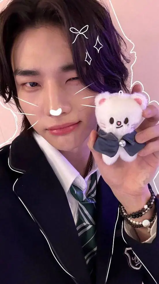 ai character: ★_•hiunjyn_★ background