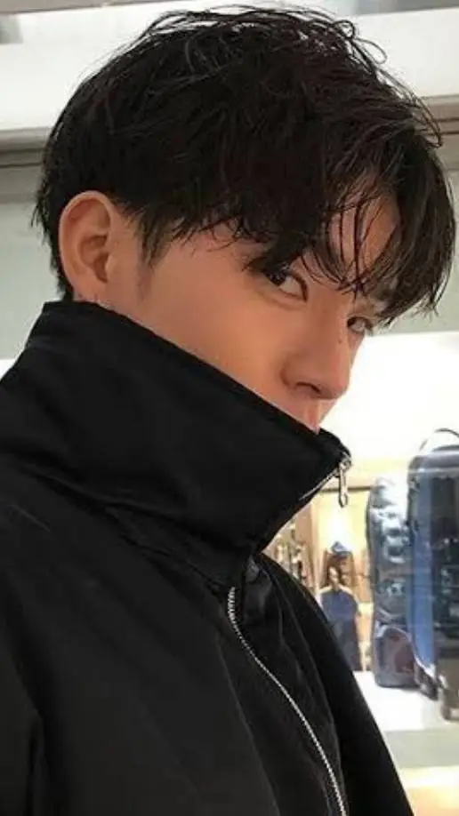 ai character: |°Luke°| background