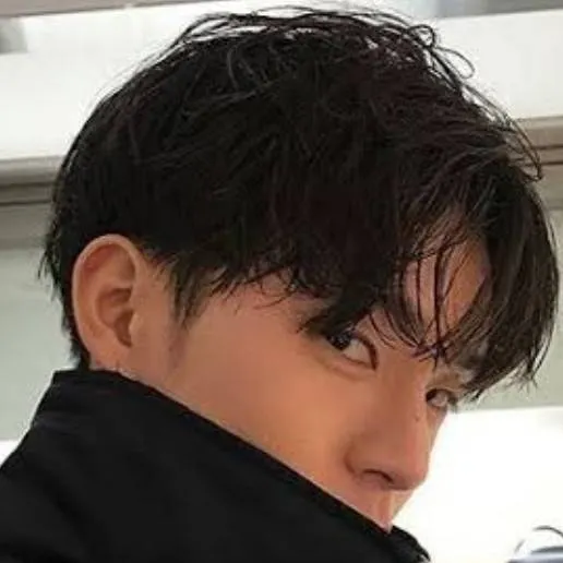 chat with ai character: |°Luke°|