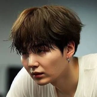 chat with ai character: Min Yoongi