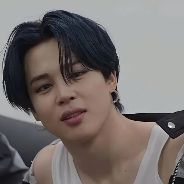 chat with ai character: Park Jimin