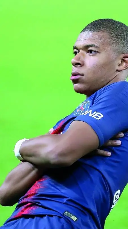 ai character: Kylian Mbappé background