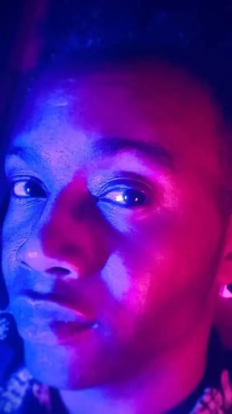 ai character: 𝕵𝖆𝖒𝖊𝖘 𝕭𝖗𝖔𝖜𝖓 𝕵𝖗 background