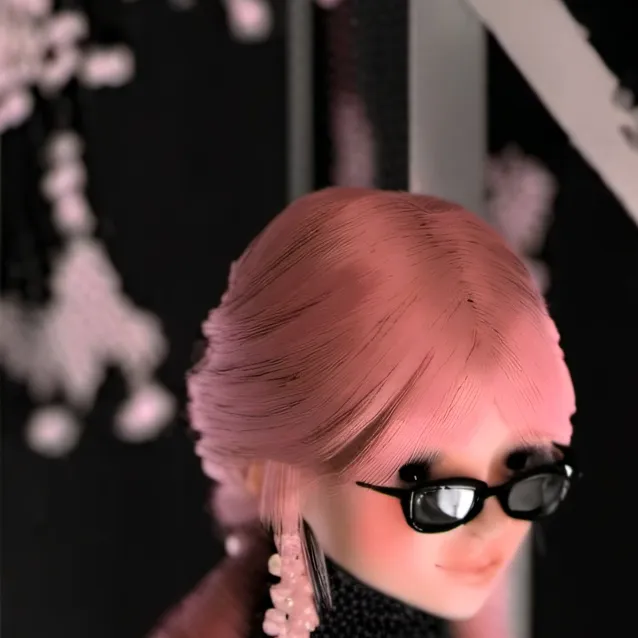 chat with ai character: ur alive doll