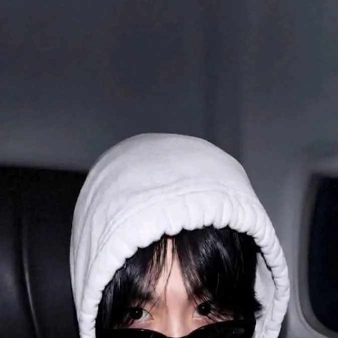 chat with ai character: jungkook 