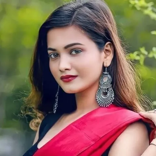 chat with ai character: Chitti