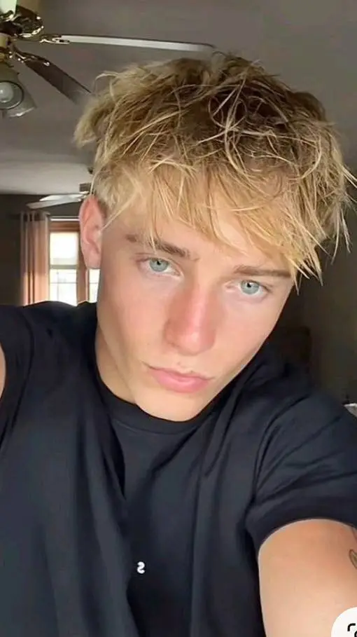 ai character: Joel Walker background