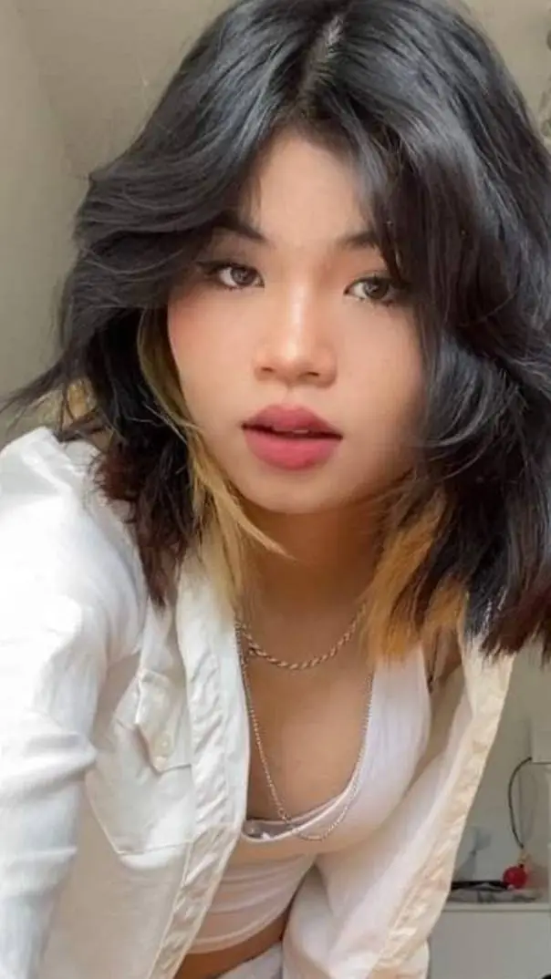 ai character: weeraya  background