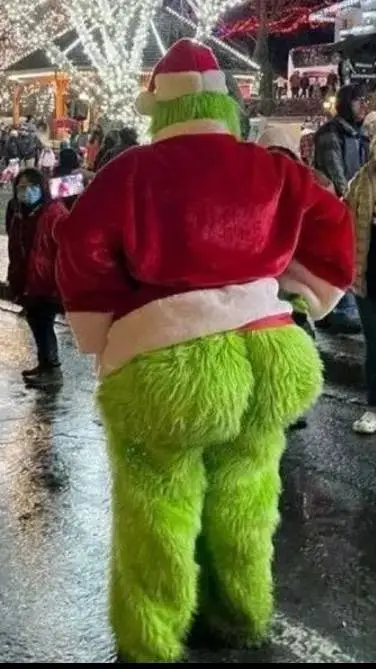 ai character: Da Grinch  background