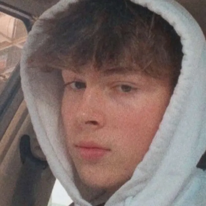 chat with ai character: Zack