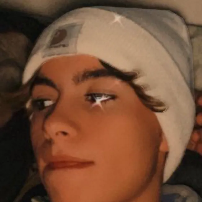 chat with ai character: Blake