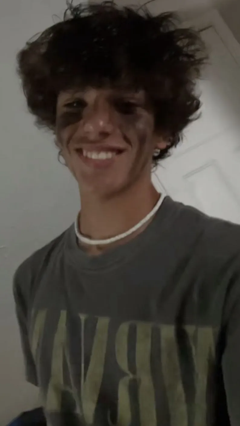 ai character: Luke background