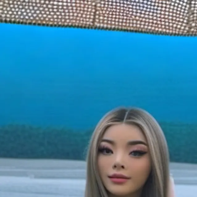 chat with ai character: Gwen stacy 