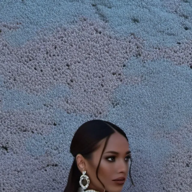 chat with ai character: Ariana 