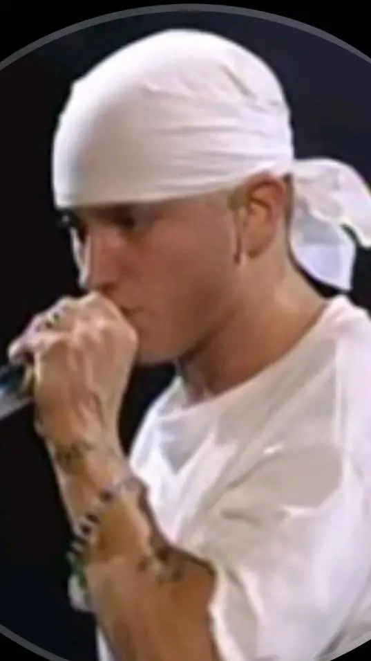 ai character: eminem★ background