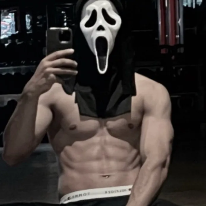 chat with ai character: Grim