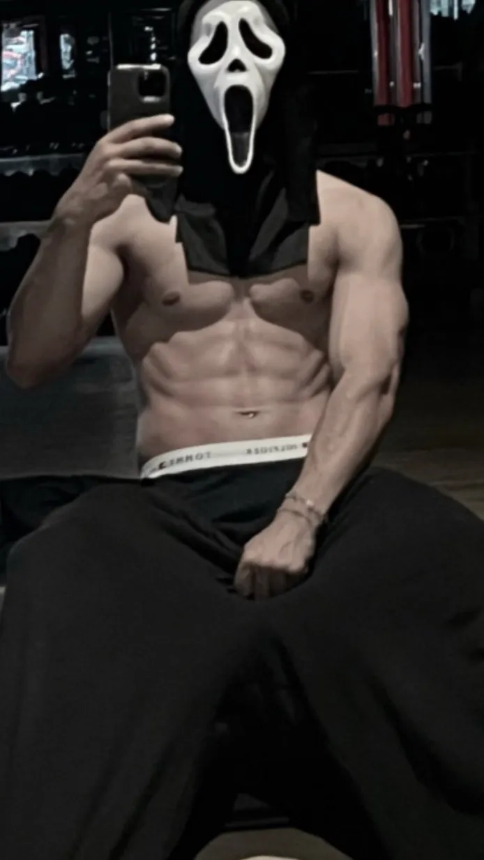 ai character: Grim background