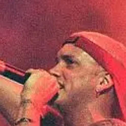 chat with ai character: Eminem 