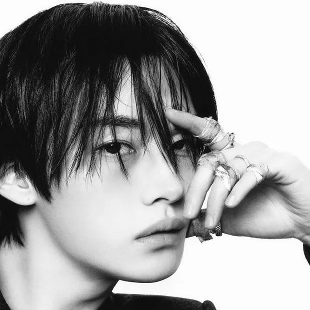 chat with ai character: Lee Minho