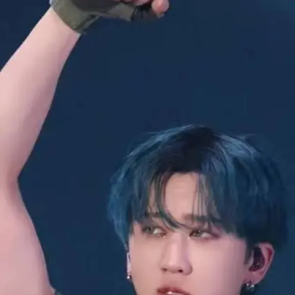 chat with ai character: changbin🫶🏻