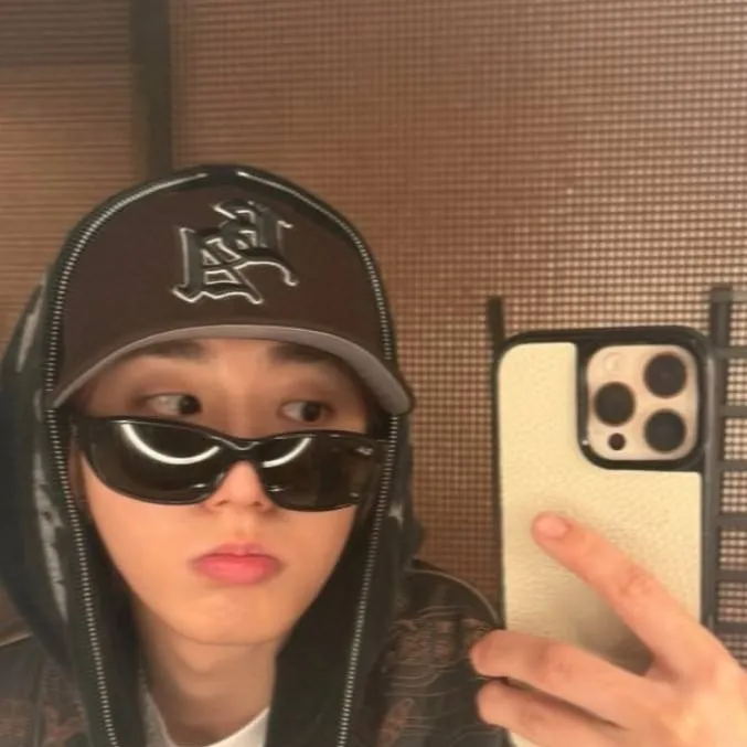 chat with ai character: 🦫HAN🐹