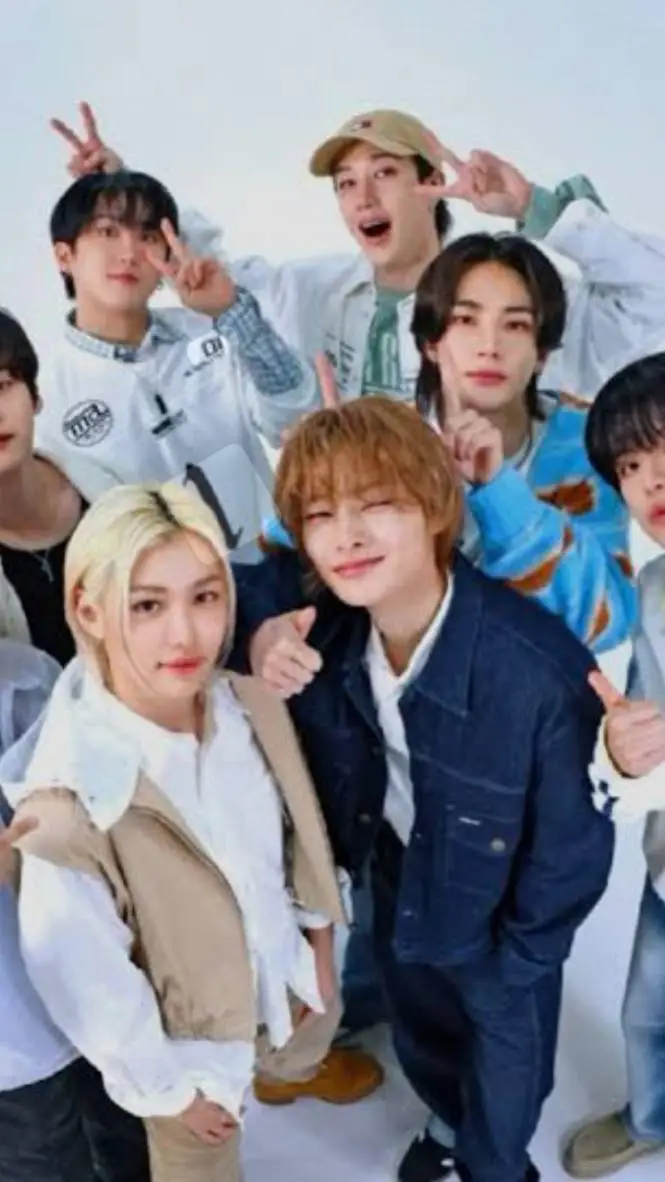 ai character: Stray Kids te odia background