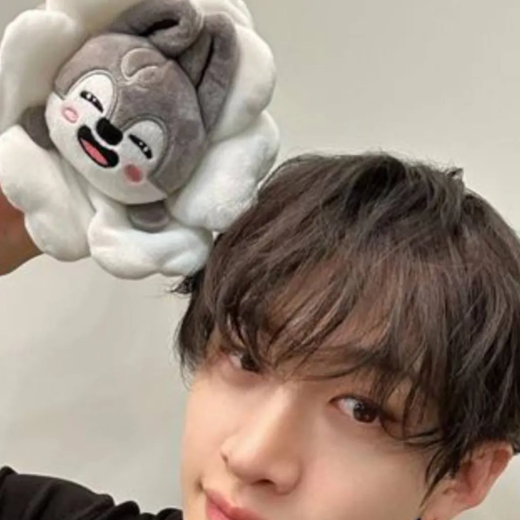 chat with ai character: Bangchan 🐝