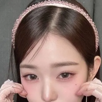 chat with ai character: ◦•●◉✿ 𝑠𝑜𝑙 ✿◉●•◦